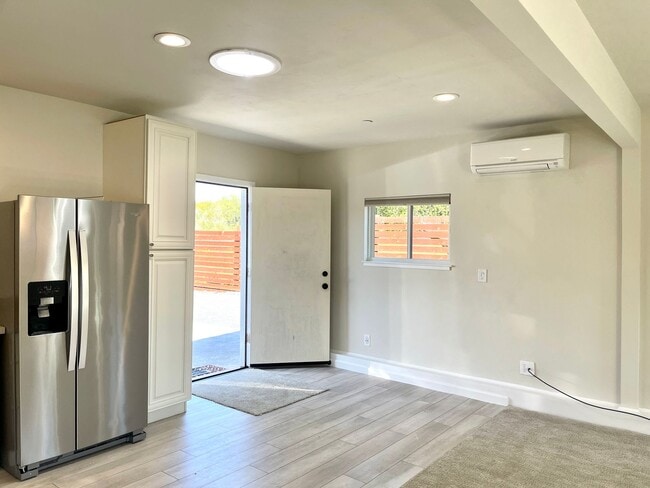 Building Photo - Efficient Studio In-Law unit located near ...