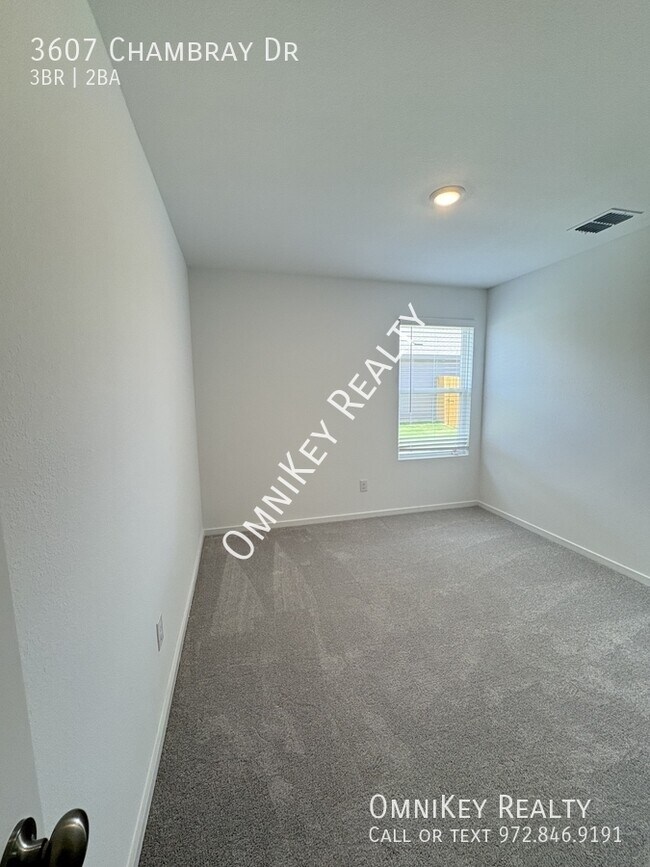 Building Photo - 3607 Chambray Dr