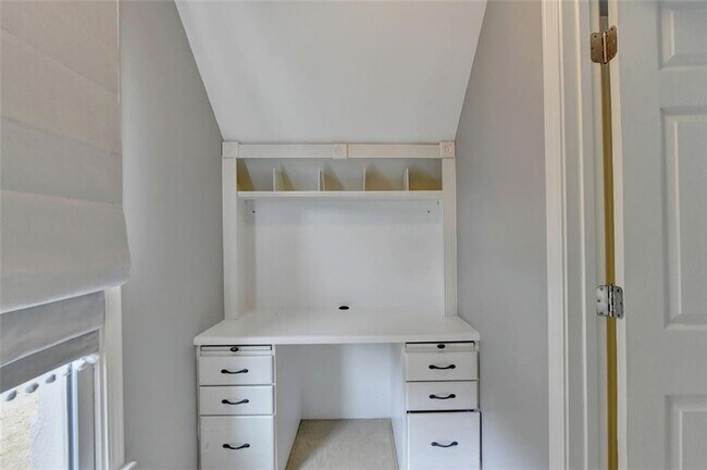 Building Photo - 7830 Tintern Trce