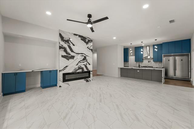 Building Photo - 7103 Blythdale Dr