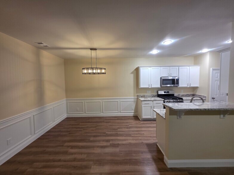 Building Photo - 1422 Dolcetto Trce NW