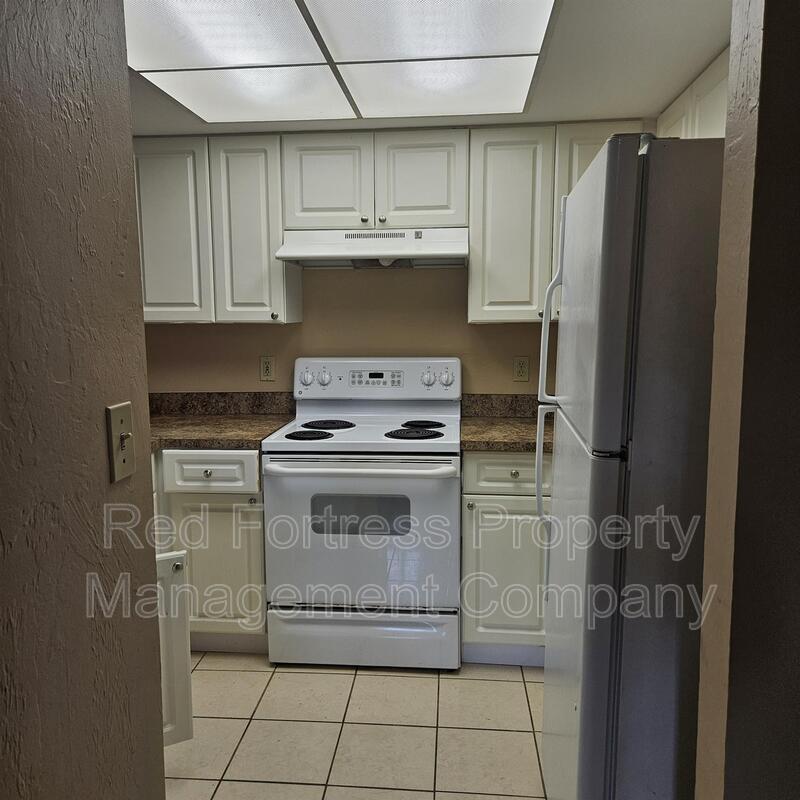 Building Photo - 3100 Seasons Way