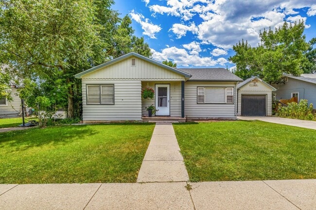 Primary Photo - Charming 3 Bedroom Home Centrally Located