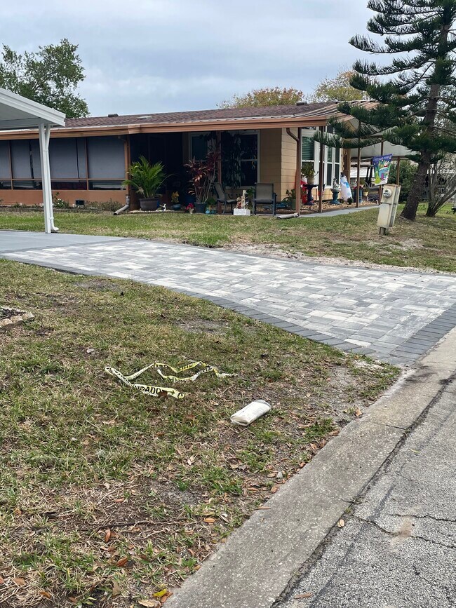 Building Photo - 4 Gentle Ben Path