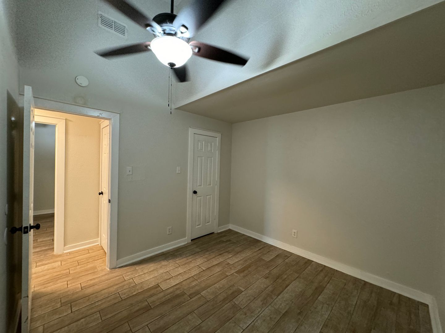 Building Photo - 2316 Andover Dr