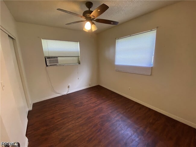 Building Photo - 7906 Suncoast Dr
