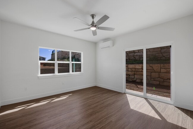 Building Photo - 112 Oliona St