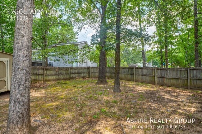 Building Photo - 12506 Westglen Dr