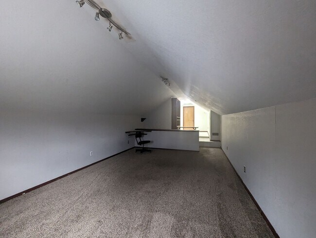 Building Photo - 4 Bedroom/2 Bathroom Home in Batesville