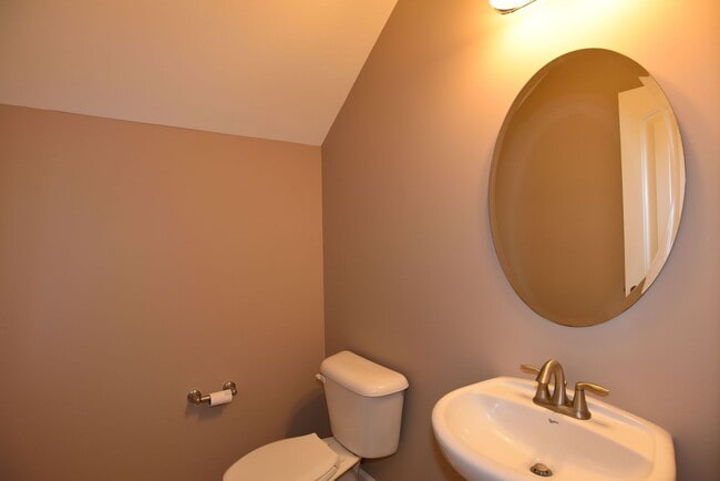 Building Photo - 179 Byron Dr