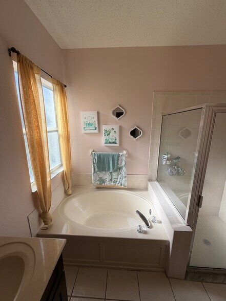 Building Photo - 4815 Pennecott Way