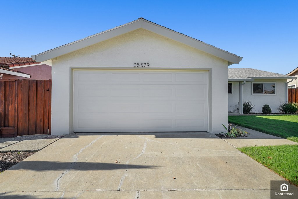 Building Photo - 25579 Calaroga Ave