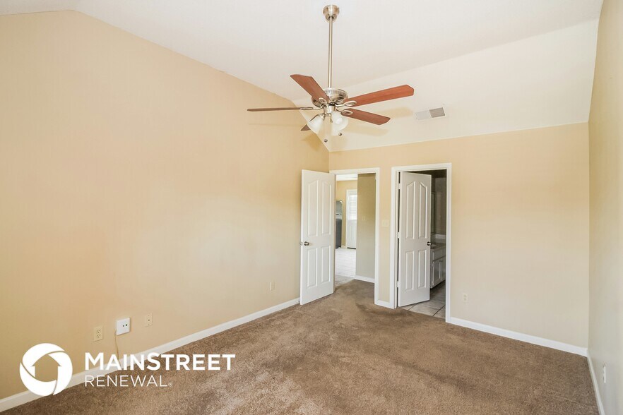 Building Photo - 2976 Churchwell Dr