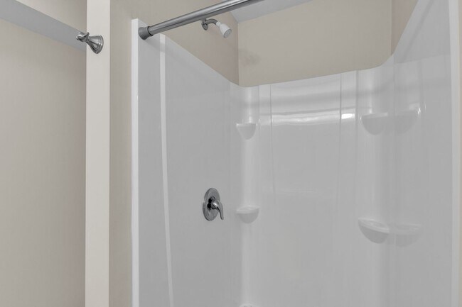 Building Photo - Modern 3-Bed Townhome on Quiet Cul-de-Sac in Bethlehem – Energy Efficient & Move-In Ready