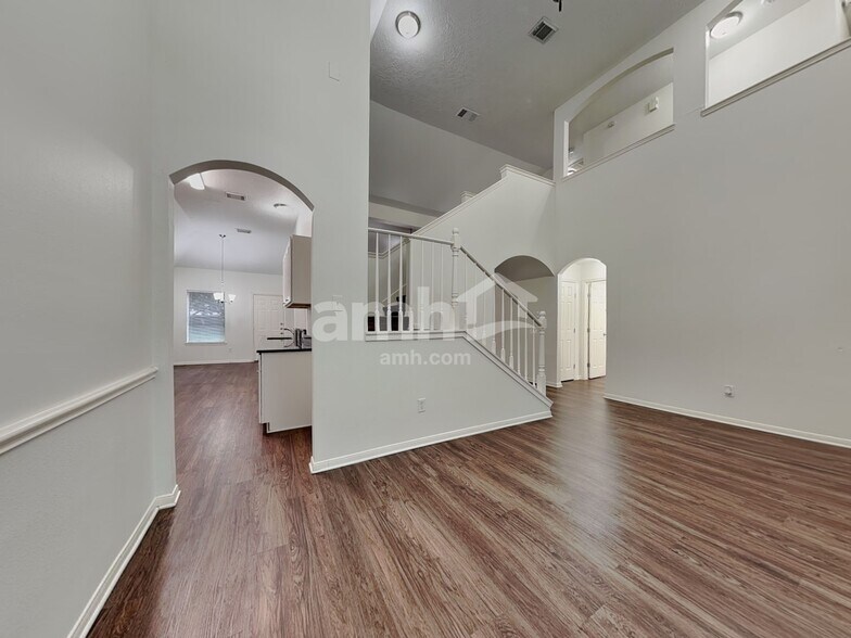 Building Photo - 12527 Avery Vale Ln