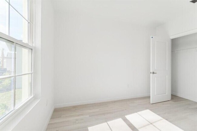 Building Photo - 5085 Armina Pl