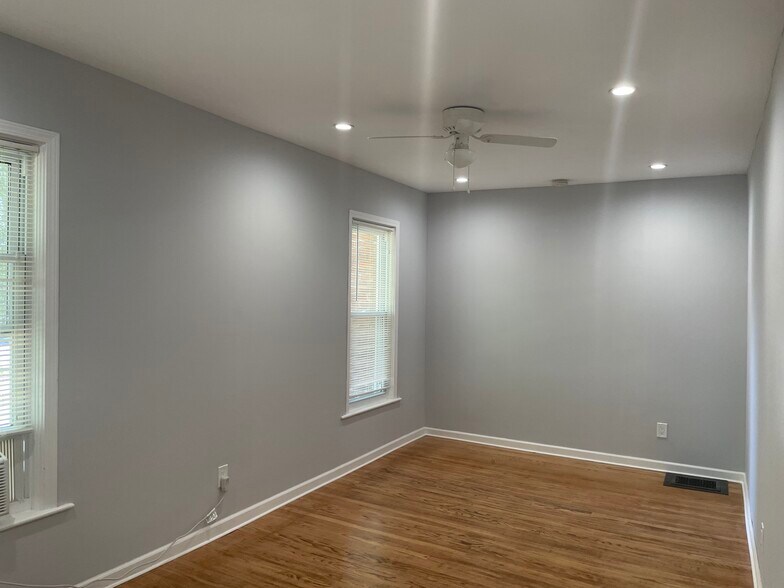 Living Room - 500 2nd St