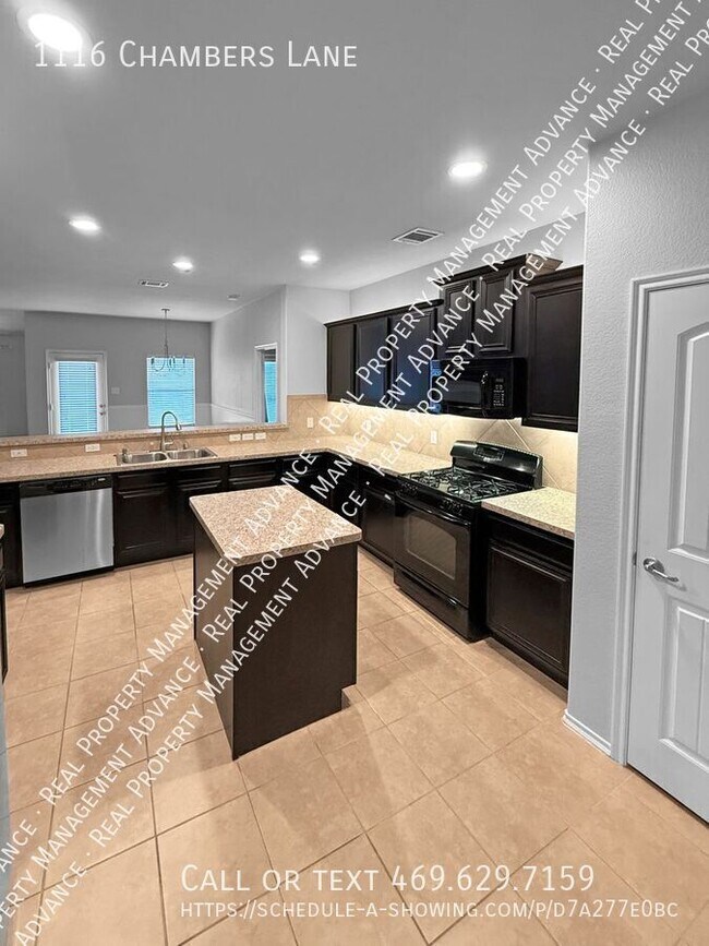 Building Photo - 1116 Chambers Ln