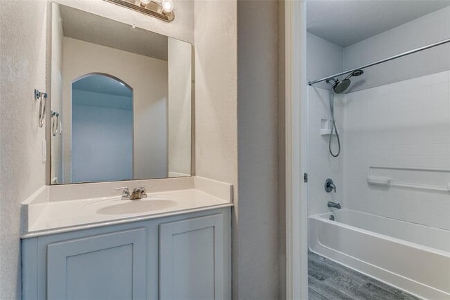 Building Photo - 617 Saddle Forest