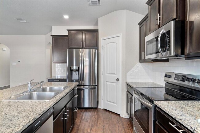 Building Photo - 122 Beth Ann Loop