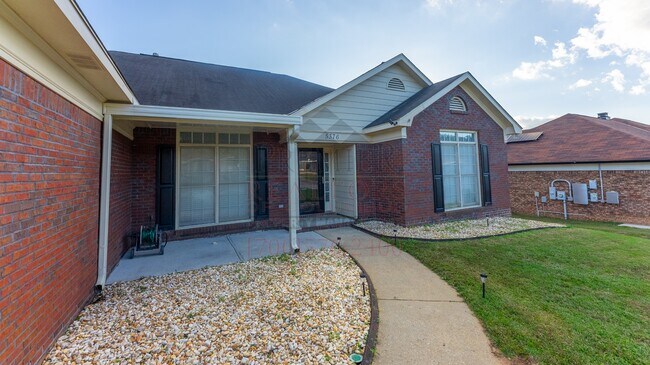 Building Photo - 5376 Broadfield Dr