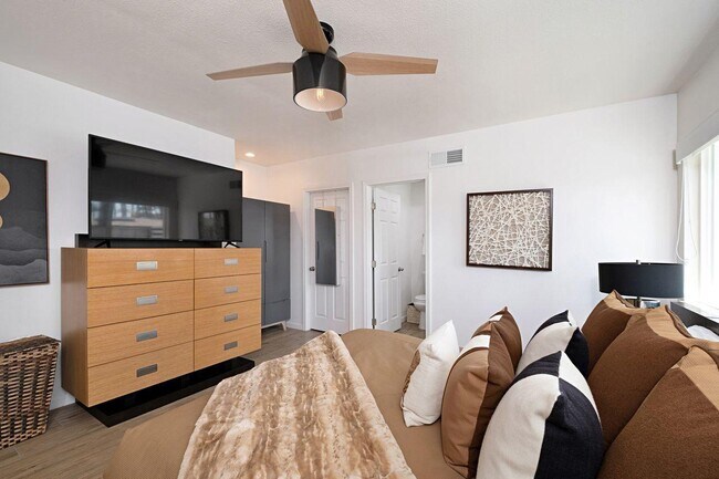 Building Photo - 36951 Marber Dr
