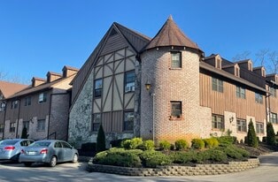 Building Photo - 221 N Clifton Ave