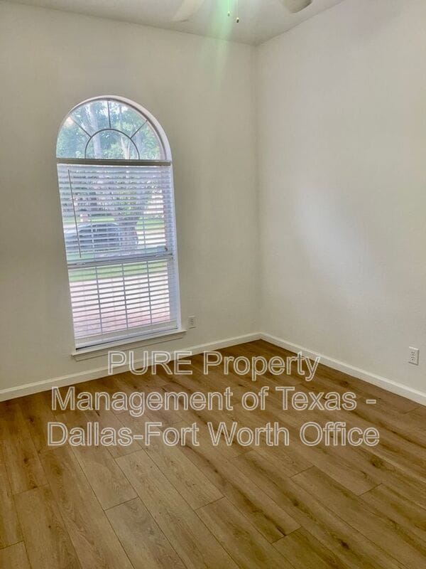 Building Photo - 3507 Blue Forest Dr