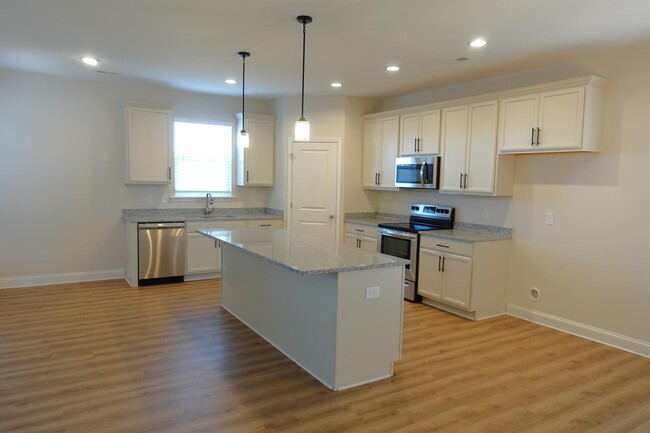 Building Photo - 107 River Trce Lp