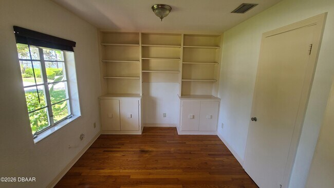 Building Photo - 4 Pleasant View Cir
