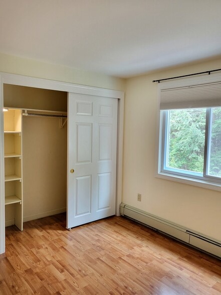 Building Photo - 378 Portland Rd