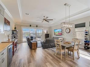 Building Photo - 714 16th Ave E