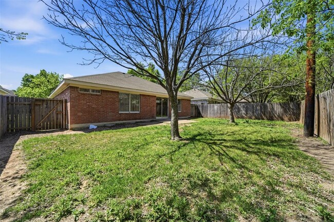 Building Photo - 1910 Steeds Crossing