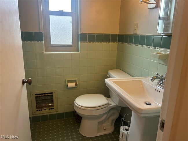 Building Photo - 2677 W Ridgewood Cir