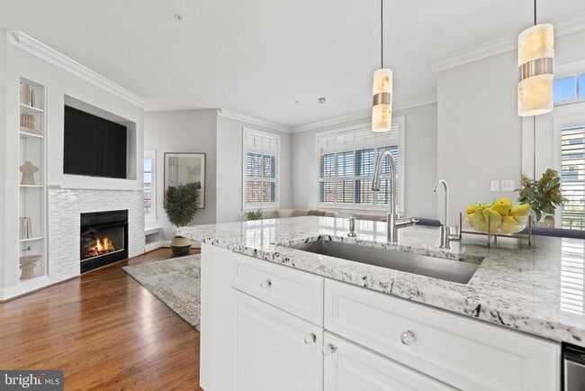 Building Photo - 12168 Chancery Station Cir