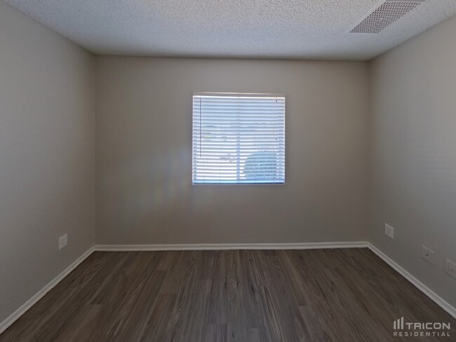 Building Photo - 3771 W Dalphin Rd
