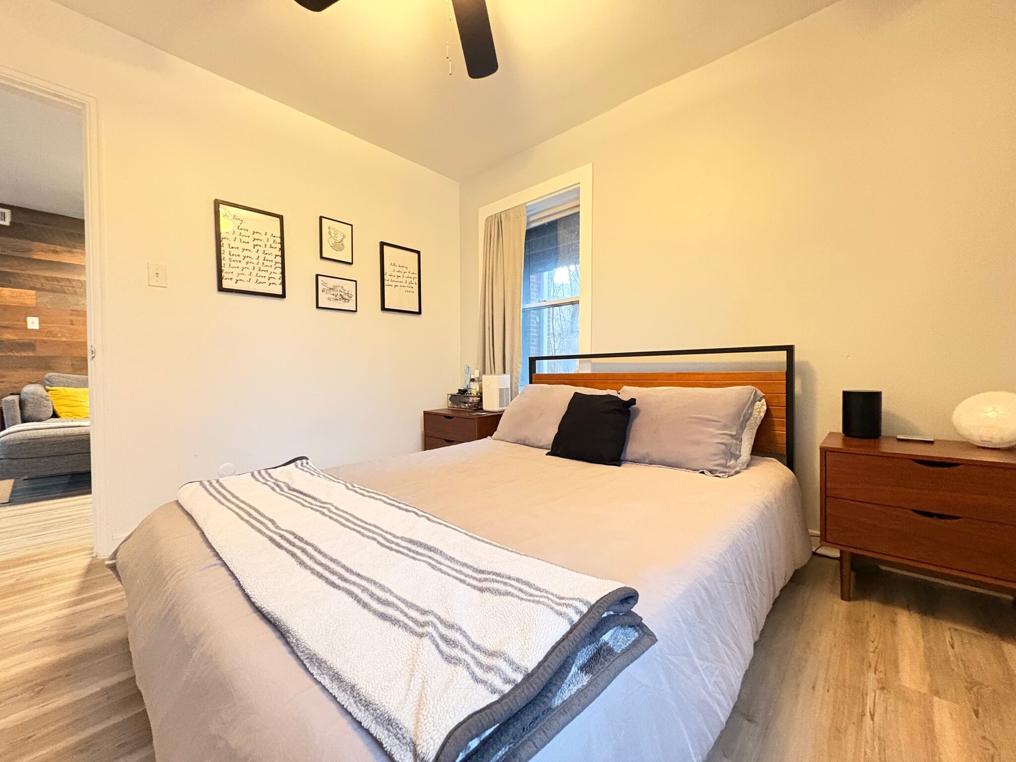 Building Photo - 5737 Hobart St