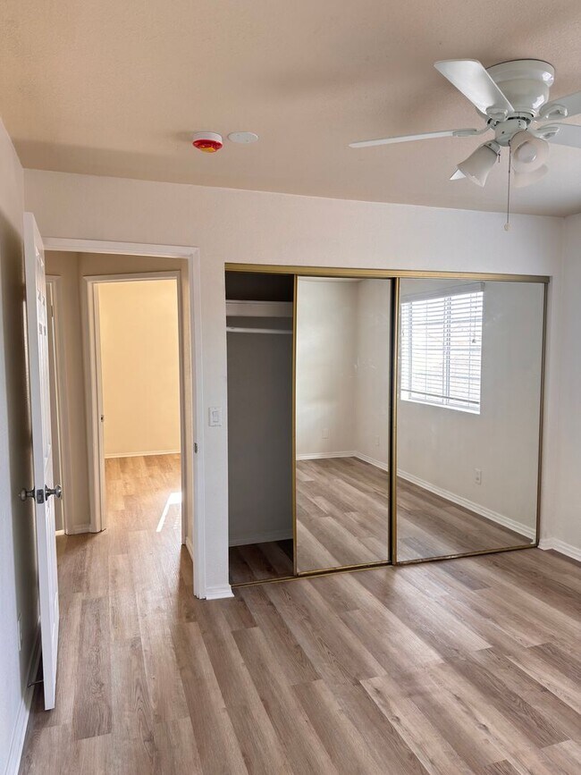 Building Photo - 1060 McFarland Ave