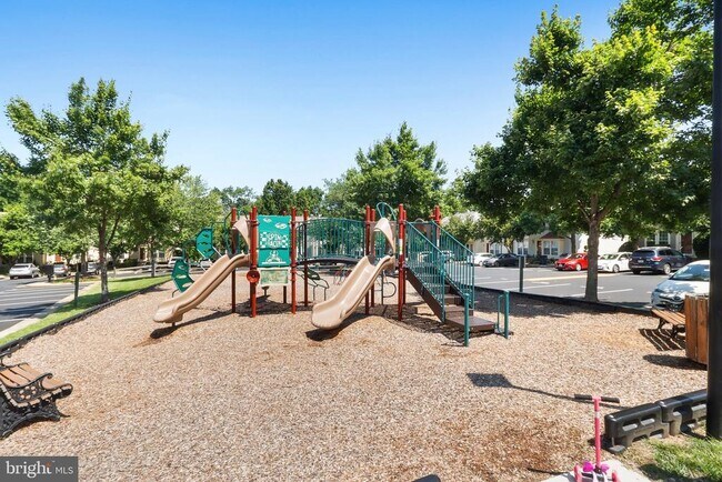 Building Photo - 9320 Fringe Tree Ln