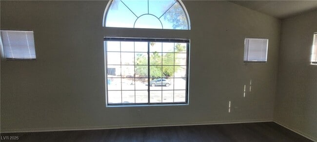 Building Photo - 5115 Blossom Ave