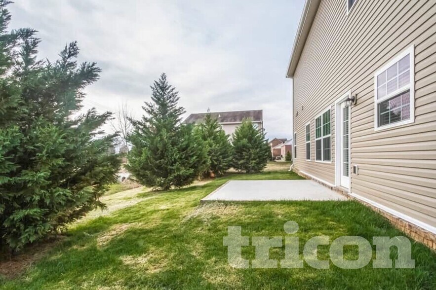 Building Photo - 4028 Effie Seward Dr