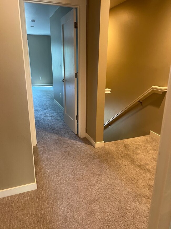 Building Photo - Stunning 2-Bedroom, 2.5-Bath Townhouse!