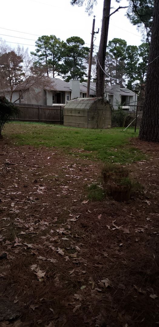 Building Photo - 3 bedroom 1 bathroom **Move in Ready