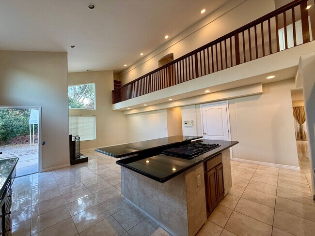 Building Photo - 9 Rooms  6 Bedroom 4 baths Granite Kitchen Executive Home For $5990