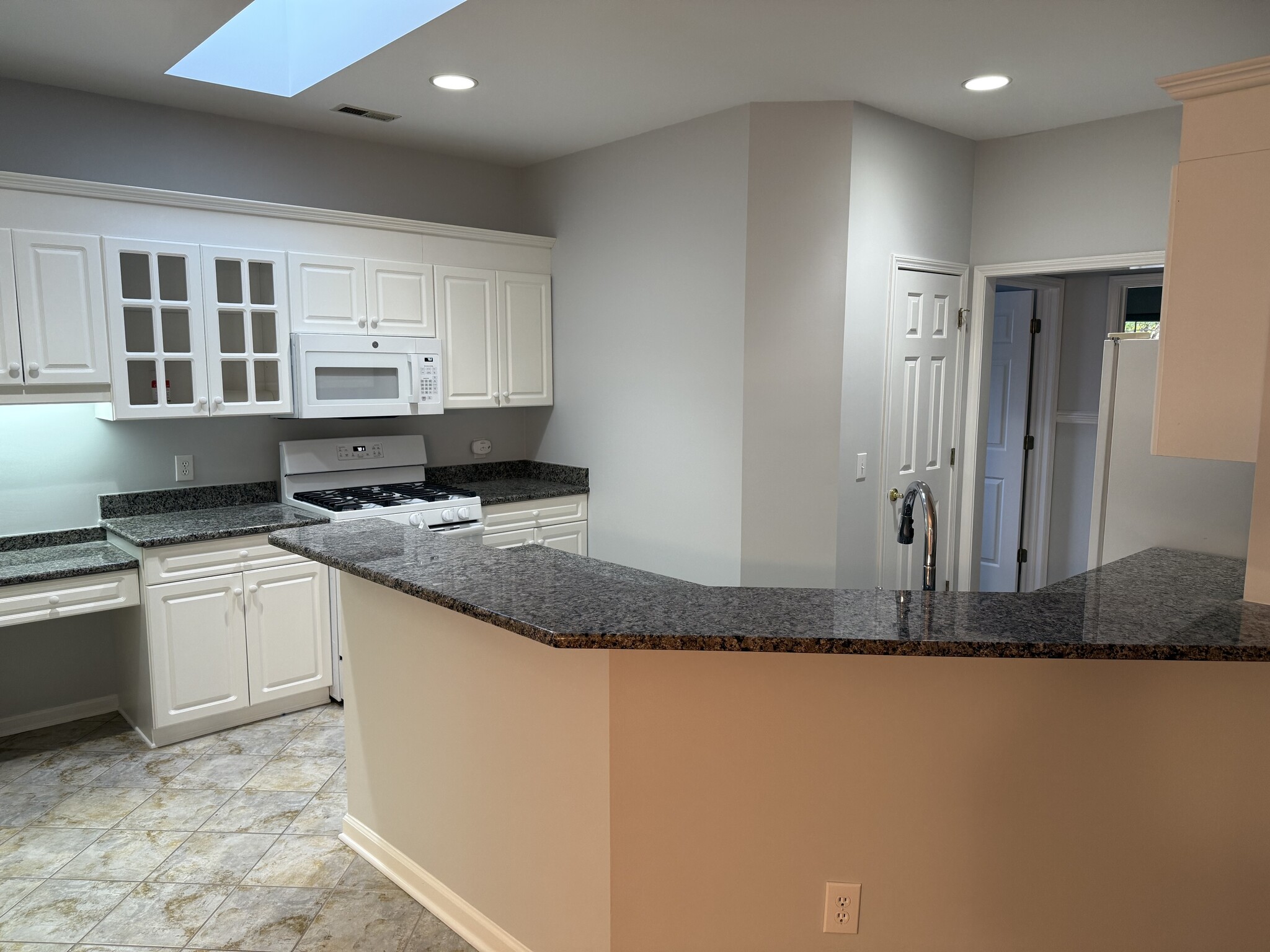 Kitchen - 4325 Prescott Ct