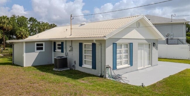 Building Photo - 4508 S 26th Ave