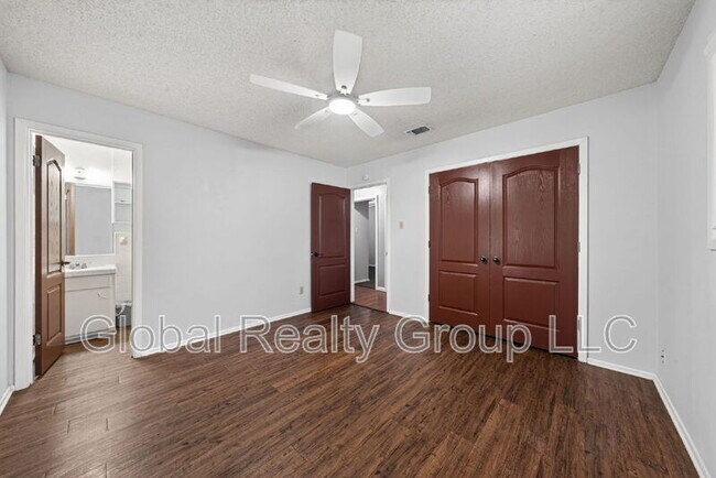 Building Photo - 138 Bobolink Dr