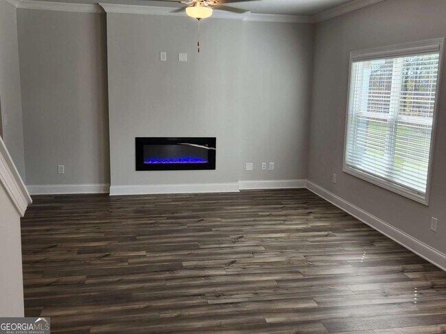 Building Photo - 3370 Westgate Park Dr