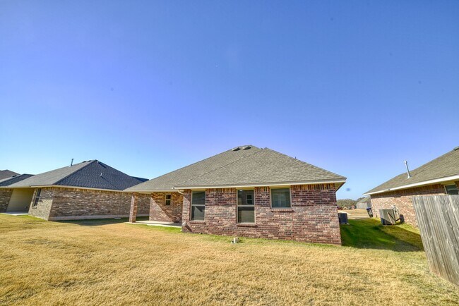 Building Photo - Brand New Home in Washington!