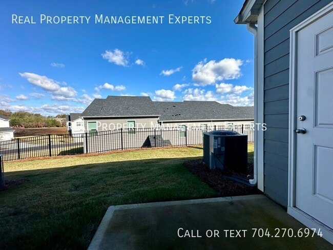 Building Photo - 3940 Shider Ln